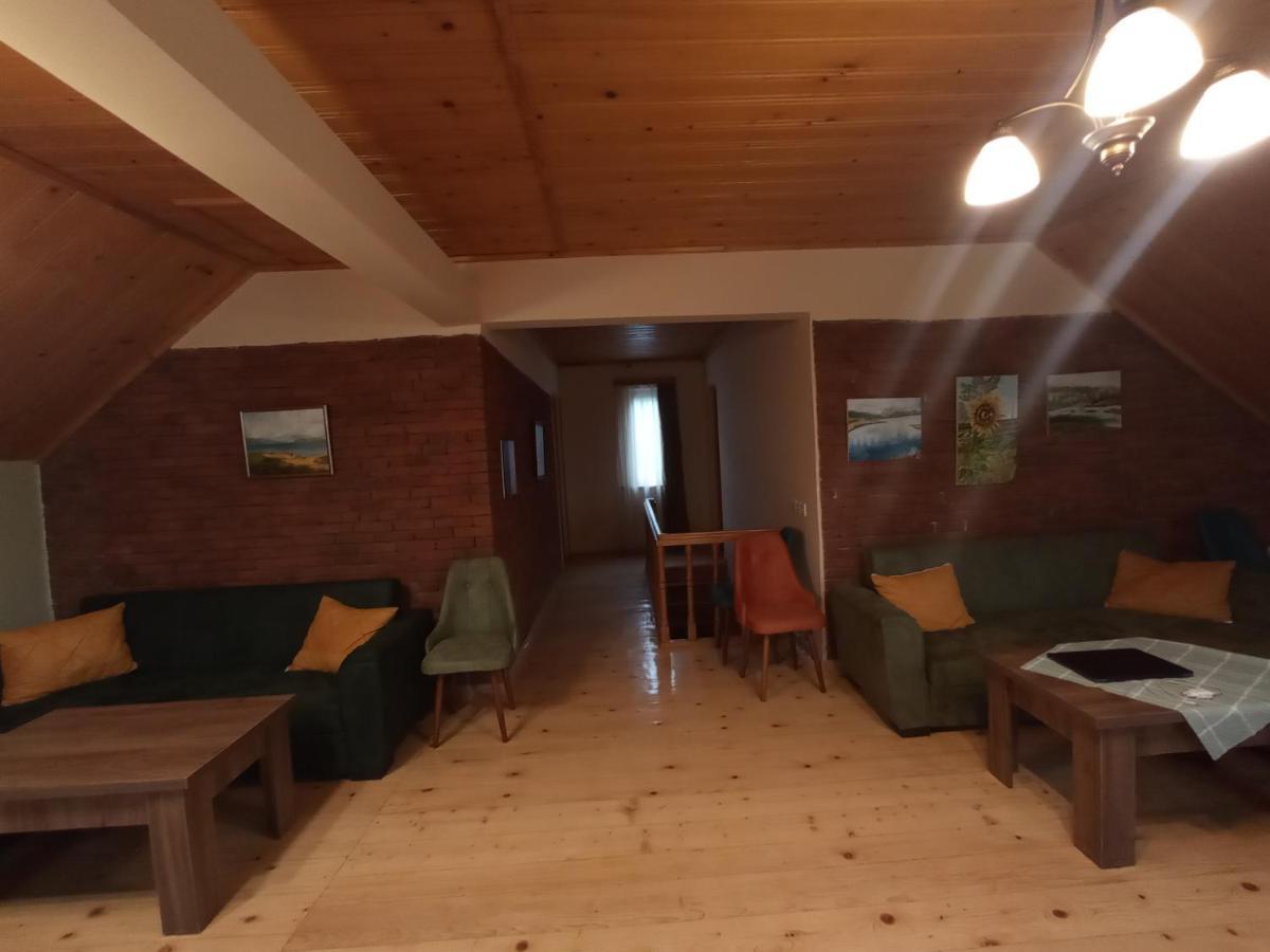 Art Racha Hotel Ambrolauri Luaran gambar