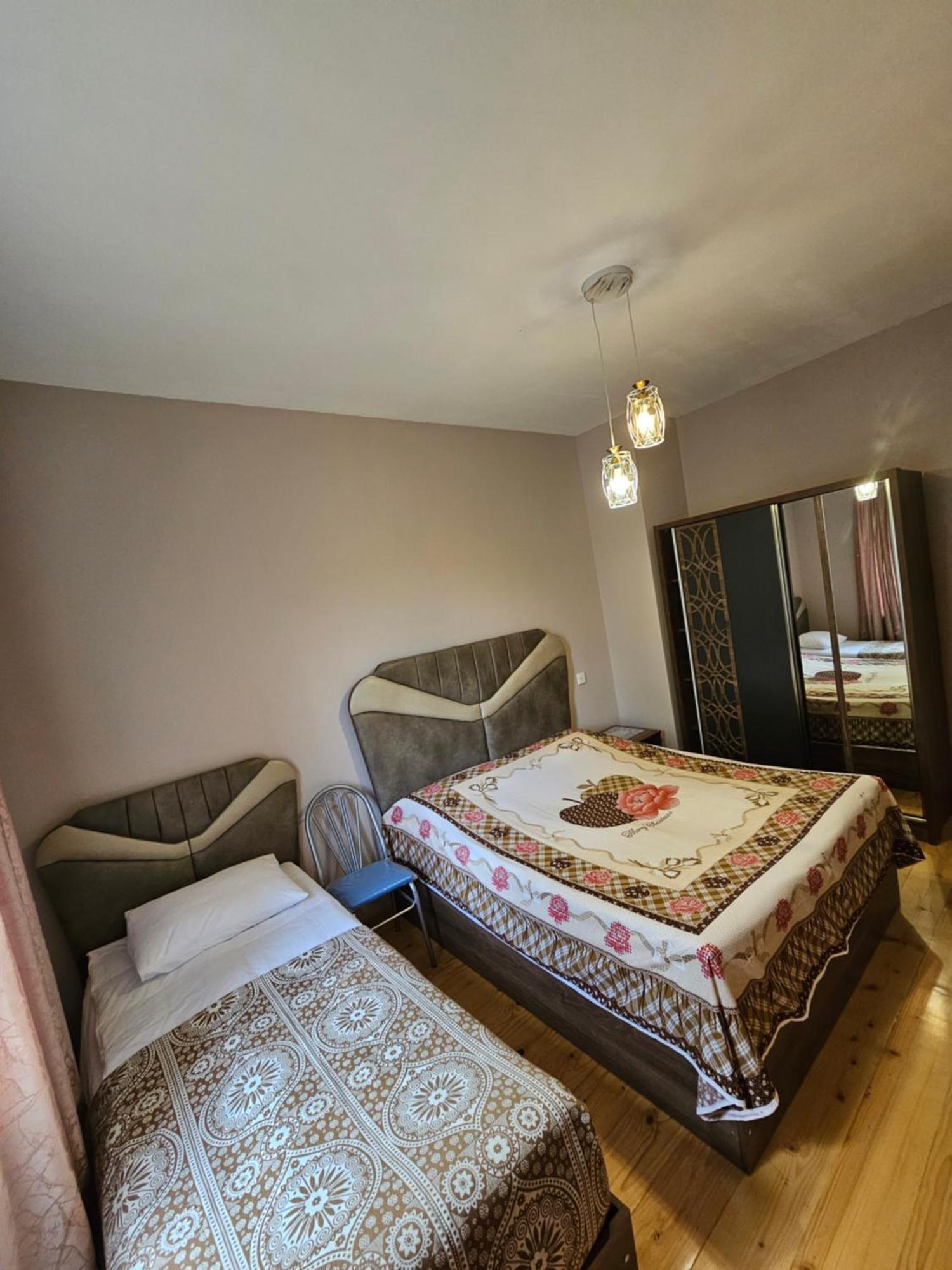 Art Racha Hotel Ambrolauri Luaran gambar